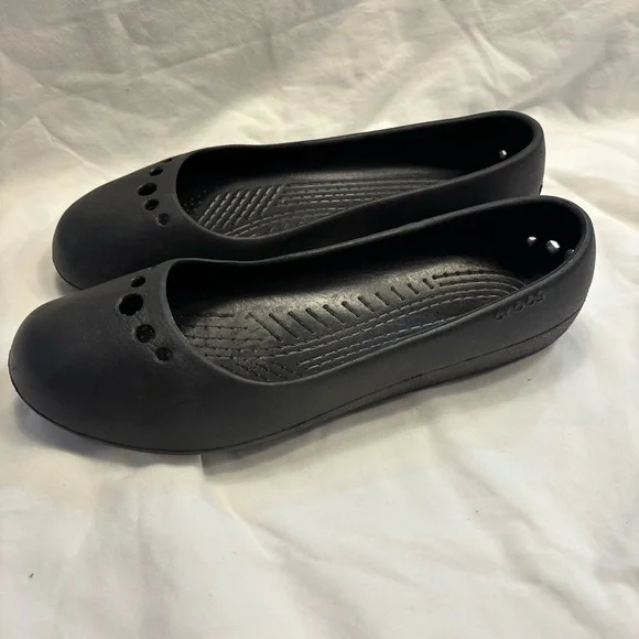 Crocs Women’s Black Prima Flats Size 9 - Picture 2 of 7